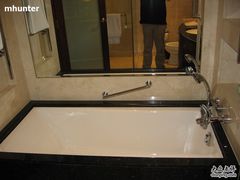 浴缸-上海明天广场JW万豪酒店