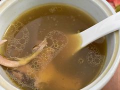 墨鱼炖鸡-玉滋補