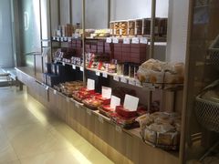 自助取餐区-顶东面包花园·生日蛋糕(世博店)