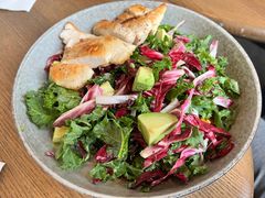 鸡肉牛油果芒果色拉-wagas(暖山店)