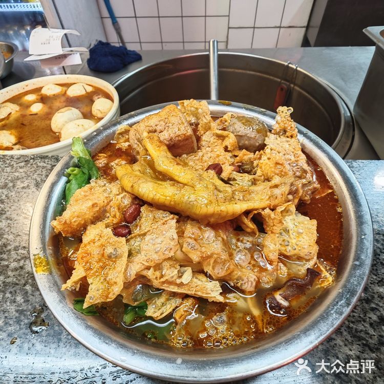 超多料的螺蛳粉