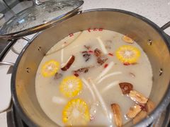 -三人行骨头王火锅(长寿店)
