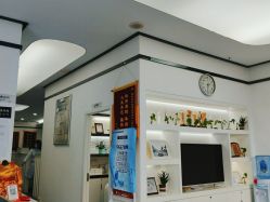 -蕾特恩专业祛痘·皮肤管理