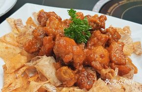 Dai-style Banana-Leaf Pork Ribs