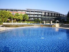 -上海滴水湖皇冠假日酒店