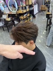 -藤野造型烫染·漂发