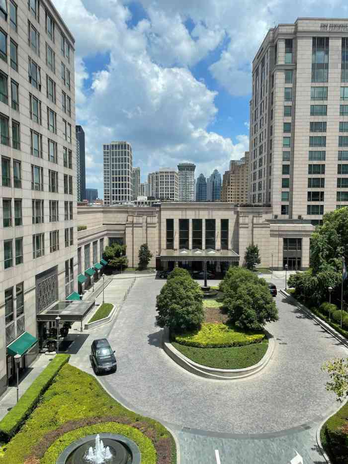 御宝轩(益丰·外滩源店)-"去吃过两次,一次和很多人一起,一次就两个.