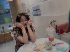 -奈雪的茶(华侨城创意园店)