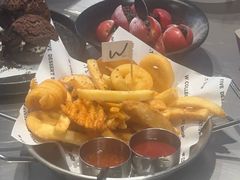 -W COLLECTIVE  DESSERT SHOP