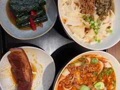 -顺溜·手工刀削面·黑金店(铜锣湾店)