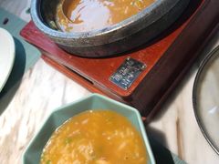 招牌小龙虾红汤泡饭-蜜桃花开·中西融合菜E&W(南长街店)