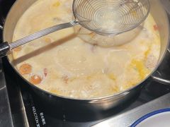 -尚尚仙·酸汤猪手·猪肚鸡火锅(华联万柳购物中心店)