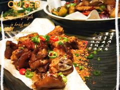 -何师烧烤·香辣蟹·川菜·30年老品牌(太古里旗舰店)