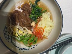 -江城小馆陕南妈妈菜·全球旅行餐厅(钟楼店)