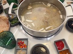 -喃喃椰·糟粕醋·椰子鸡火锅(七堡花园店)