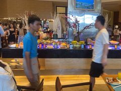 -亚龙湾希尔顿自助餐厅·海鲜·烧烤·沙滩BBQ·现场乐队