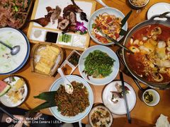 -老滇山寨•云南特色菜•地方菜•民族风情歌舞表演(金碧店)