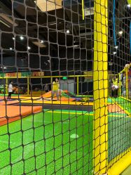 -蹦蹦跳跳(新奥购物中心店)