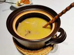 酸萝卜炖土猪肚汤-湘上湘(米其林餐厅-正大中心总店)