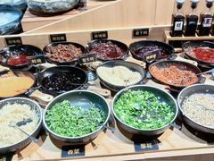 -爱伲PLUS·牛肉海鲜自助火锅(融创店)