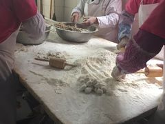 -严氏重油烧麦(民权路店)