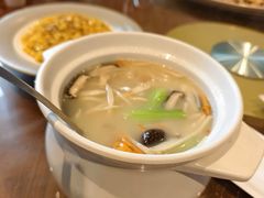 -赶海部落海鲜城(海阳路店)