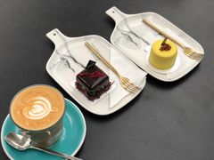 -UNI UNI(环亚凯瑟琳店)