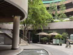 -瑞虹新天地月亮湾