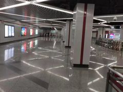 -上海游泳馆(地铁站)