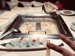 -海底捞火锅鲜切牛肉主题店(长寿路店)
