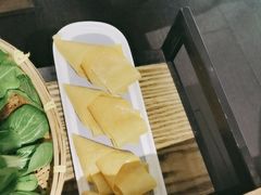 -尚尚仙·酸汤猪手·猪肚鸡火锅(华联万柳购物中心店)