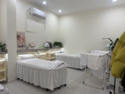 -苗方清颜专业祛痘·皮肤管理