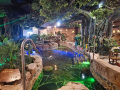 -泉城欧乐堡戏水湾艺术养生温泉