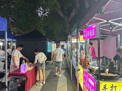 -吴山路夜市