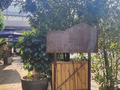 -临界音乐酒馆·小龙虾·江湖菜(华熙LIVE·鱼洞店)