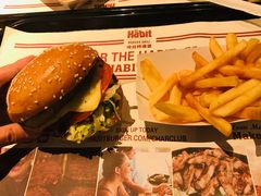 -The Habit Burger Grill 哈比特汉堡(复兴soho店)