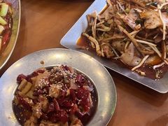 -三叔特色自贡菜(中海国际店)