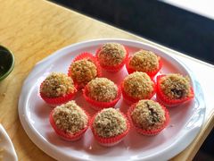 酥炸爆浆牛肉丸-龙泉人椰子鸡.糟粕醋.海南菜(三亚旗舰店)