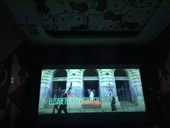 -新华里咖啡书吧(新华书店小寨店)