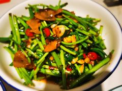 藜蒿炒腊肉-回家吃饭·地道南昌菜(建德观总店)