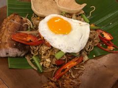 印尼式炒面-Naughty Nuri’s Phuket
