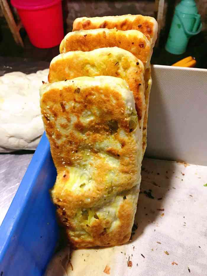 杨老三狗舌头饼肉夹馍-"喜欢吃肉夹馍,觉得肉味很棒,饼也烤的不错.
