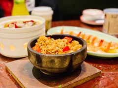 当红小炒肉石锅饭-新白鹿餐厅(爱琴海购物中心店)