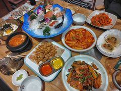 -青瓦餐厅·生鱼片·韩园烤肉(西塔店)