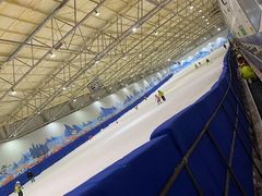 -乔波室内滑雪场