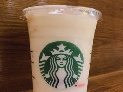 草莓酸奶星冰乐-星巴克(广州中华广场B1层店)