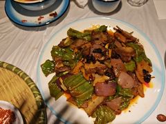 -阆辣荟餐饮(老味道8年·古城店)