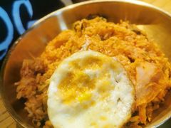 特色辣白菜炒饭-聚合鑫东北熏酱熟食麻辣面(长阳店)