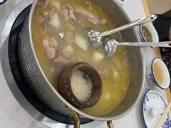-朴小妹人参鸡汤火锅(长白山万达店)