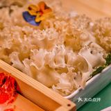 他们家独创白汤羊蝎子太绝了吧！敲好吃😋